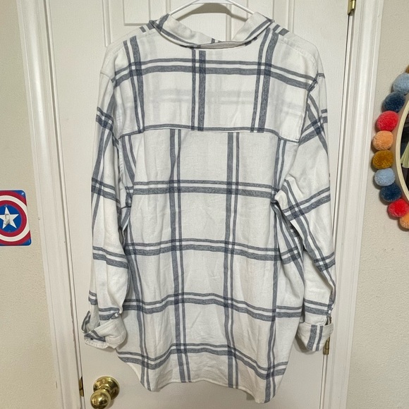 Universal Threads Flannel - XXL (2XL) - LIKE NEW - Picture 5 of 6